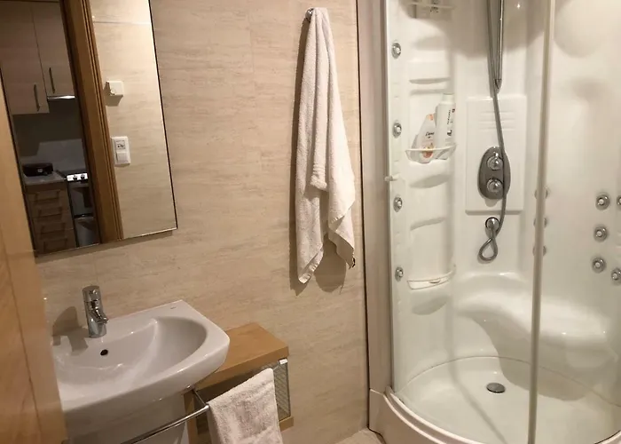 Centrico Apartamento. Parking Incl. דירה *